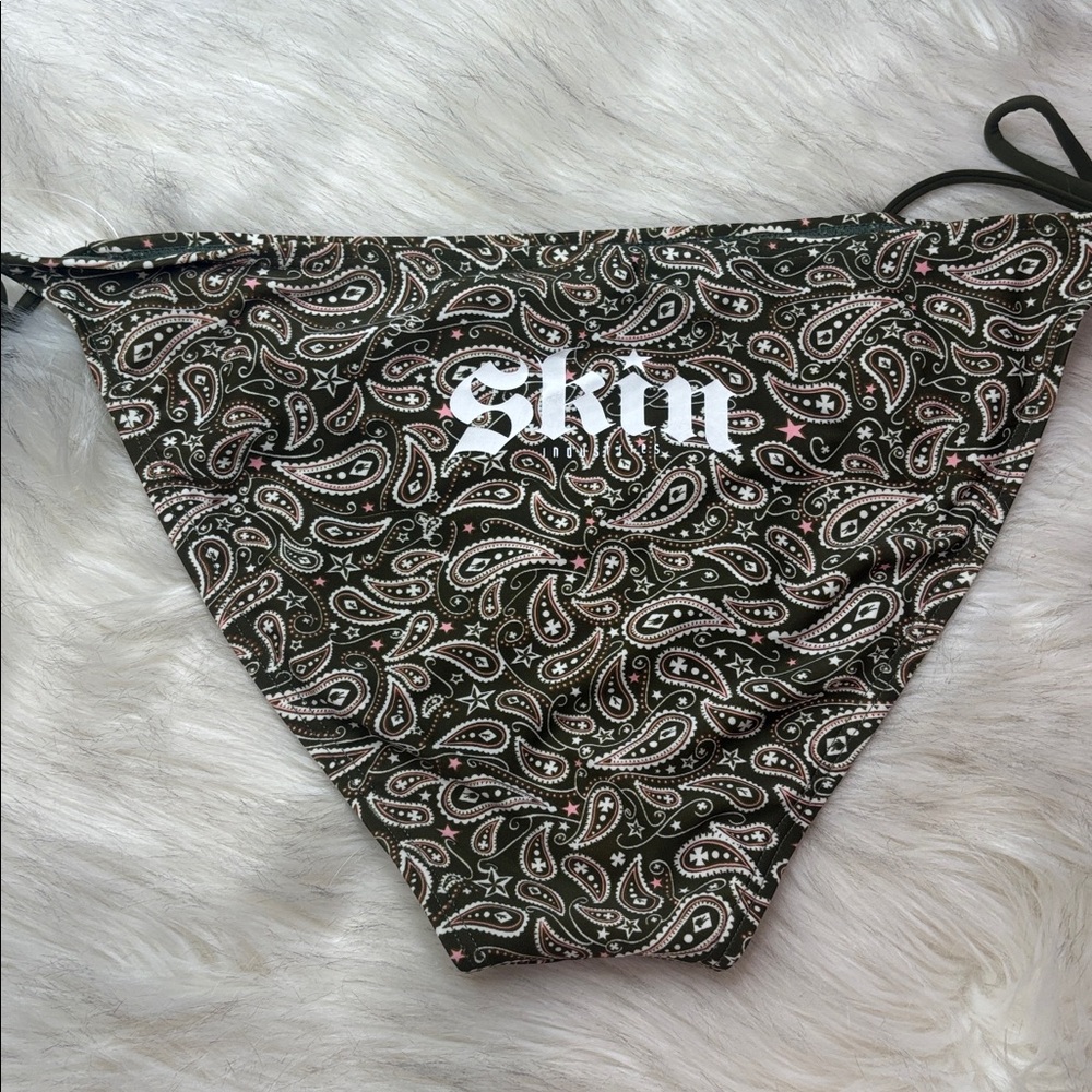 Nwot Skin Industries Bottoms Hunter Green And Pink With Paisley‘s And Stars View 3